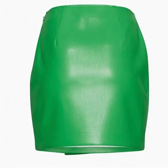 aritzia Babaton Green vicinity faux leather asymmetrical mini skirt Y2K rodeo