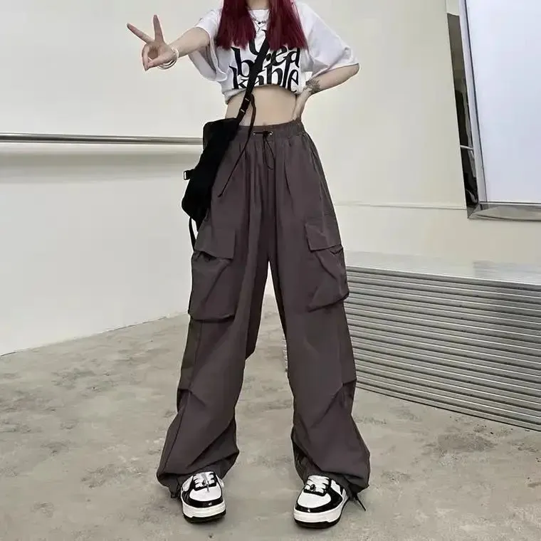 Baggy Pants Woman
