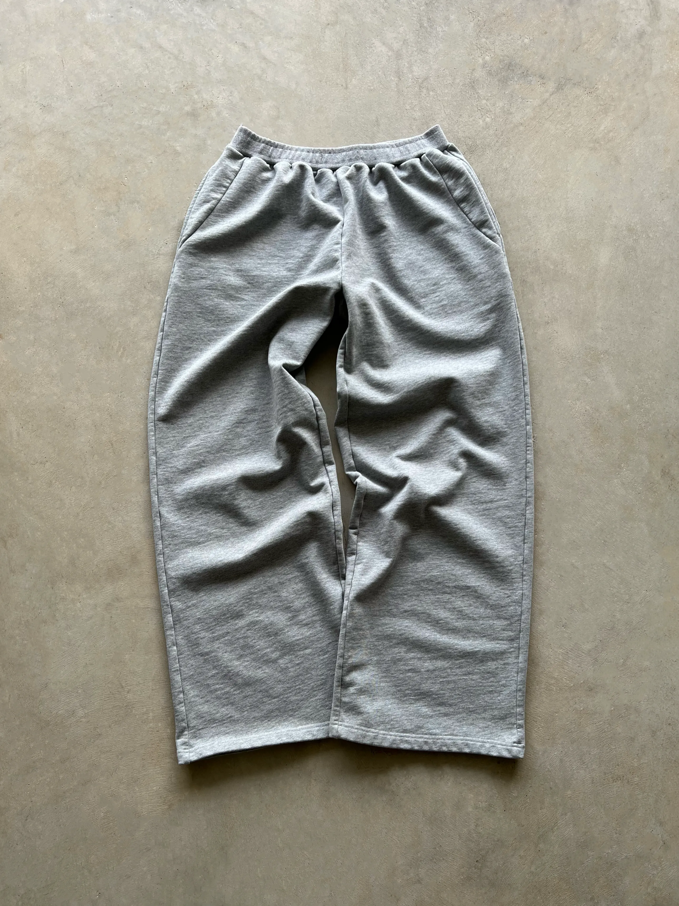 BAGGY SWEATPANTS (GRAY)