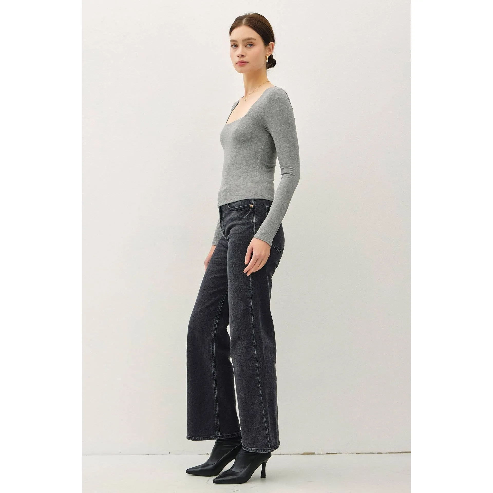 BASIC SQUARE NECK LONG SLEEVE TOP