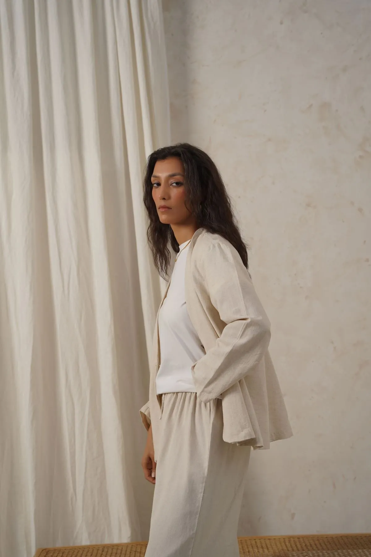 COLLARLESS LINEN BLAZER