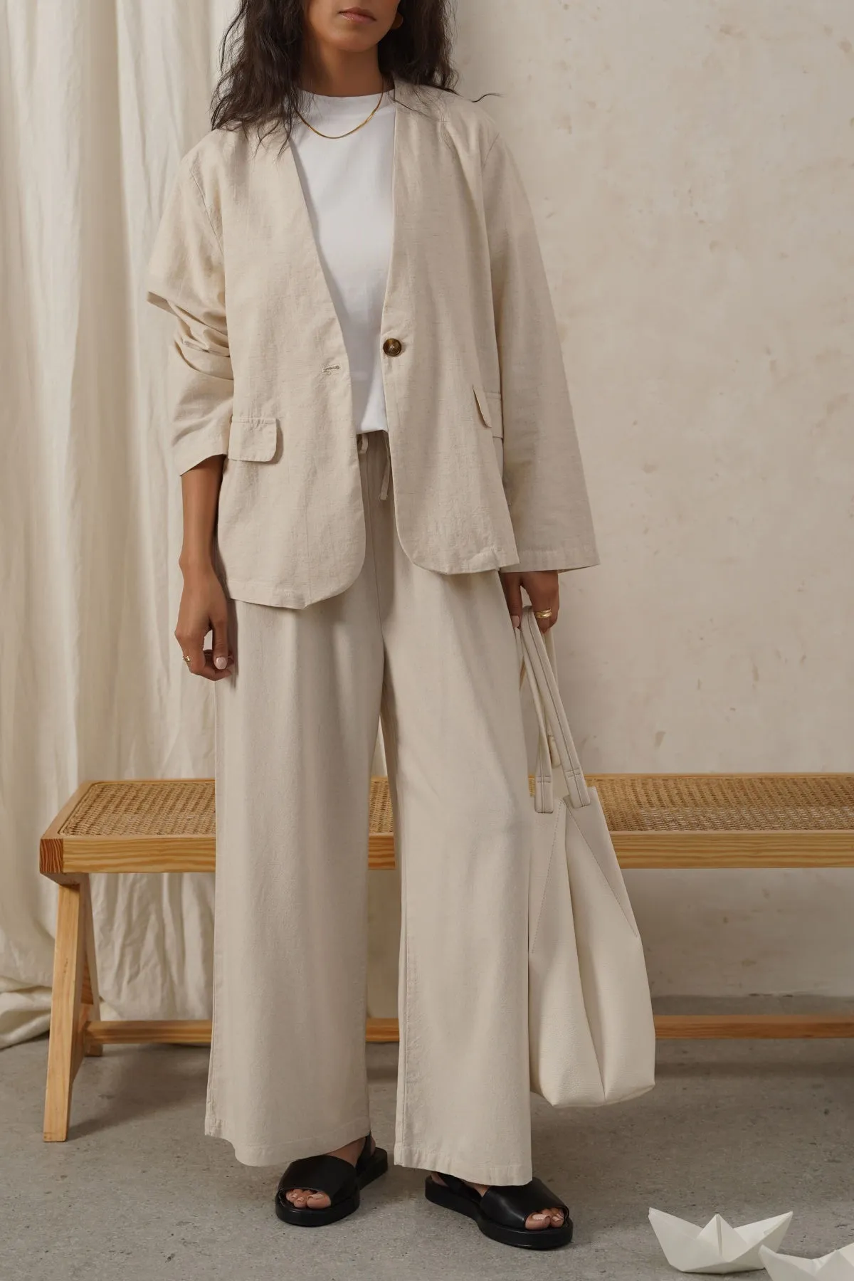 COLLARLESS LINEN BLAZER
