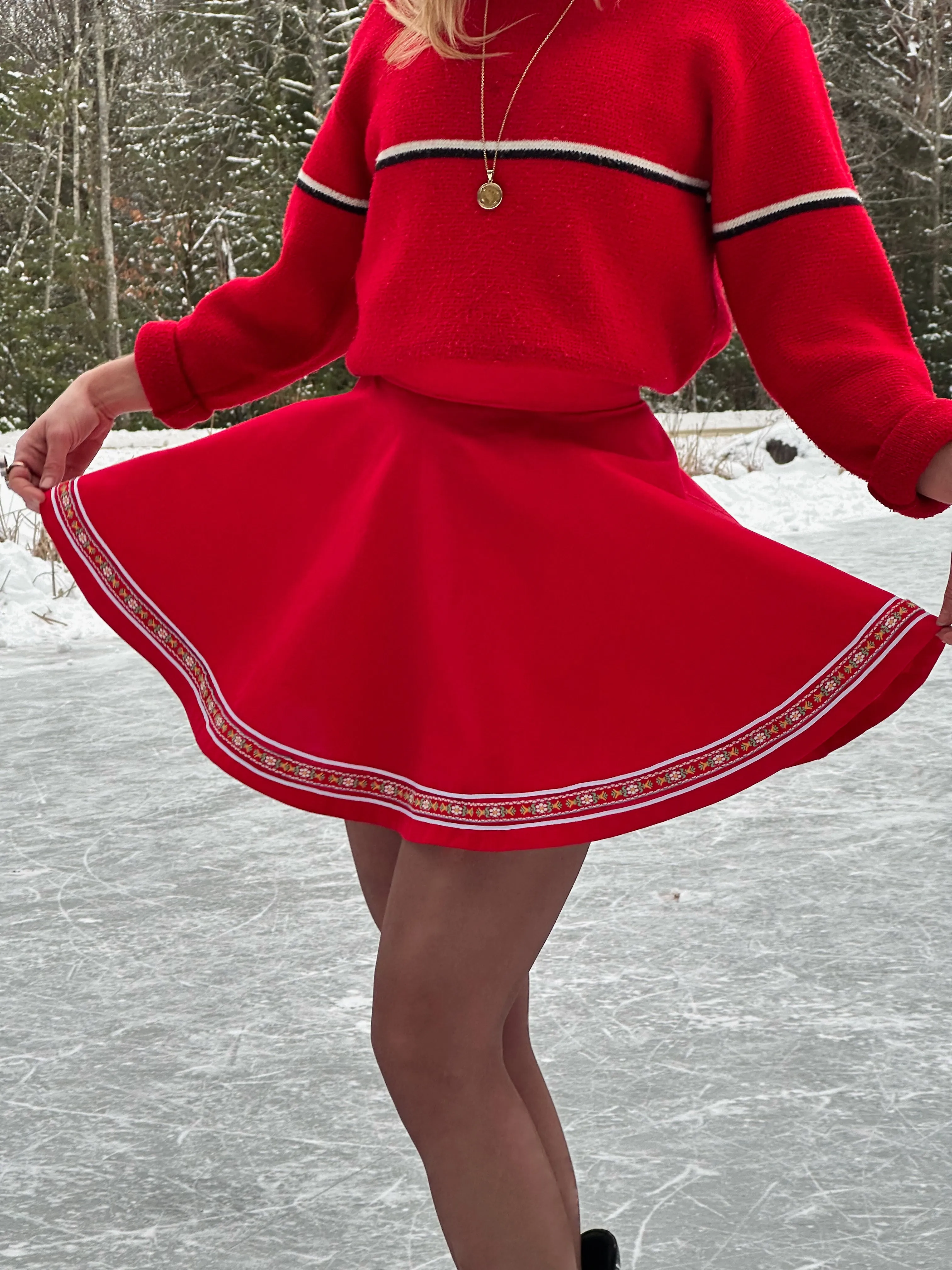 Deerfield Skirt in Ribbon Red