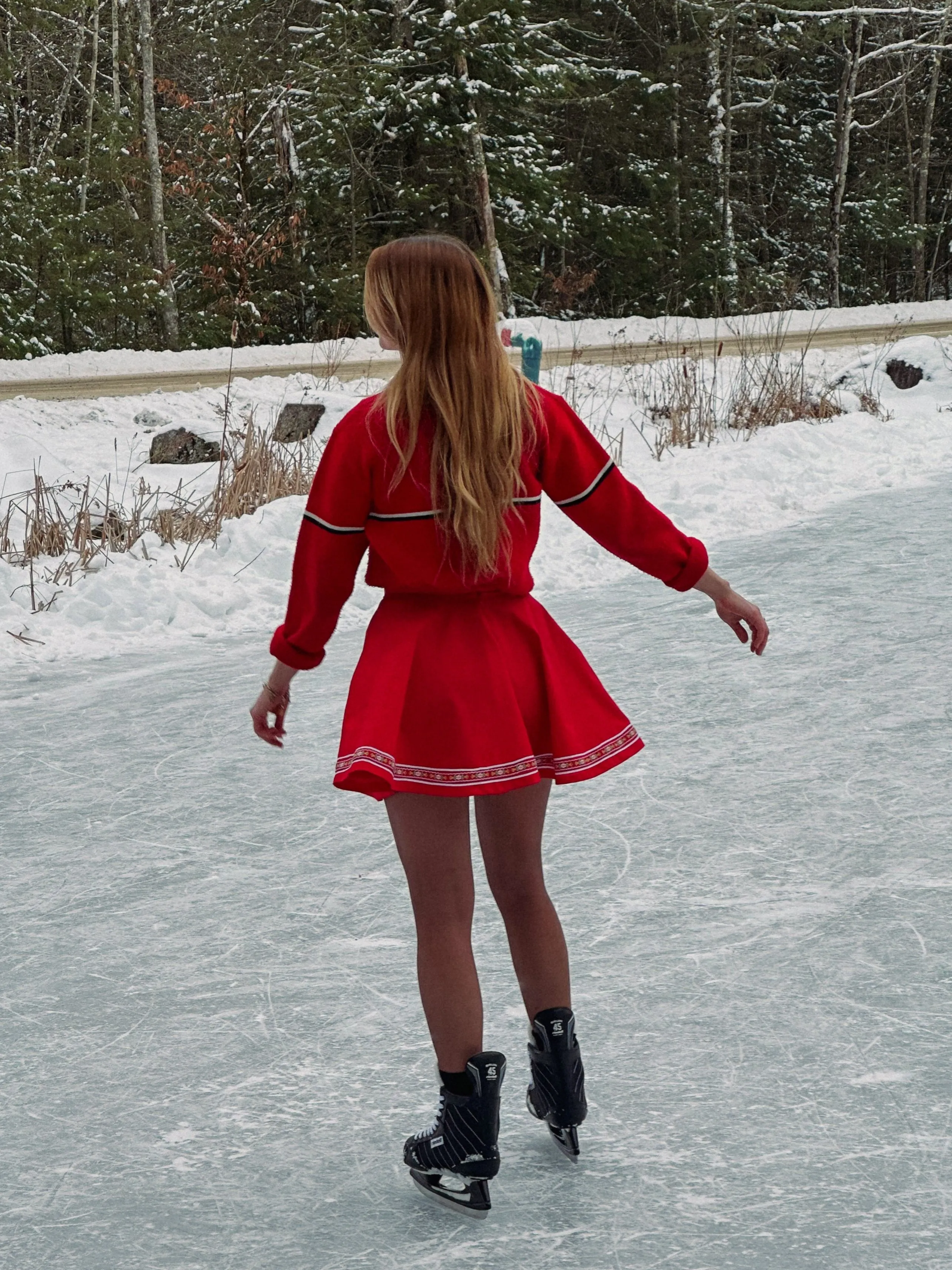 Deerfield Skirt in Ribbon Red