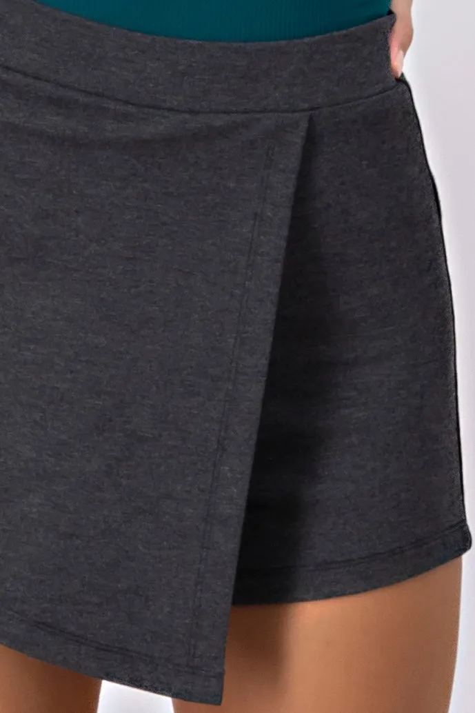 Falda Short Liso Asimétrico