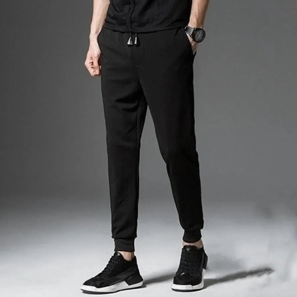 FlexiFit Herren-Schmale Hosen - Stil und Komfort vereint