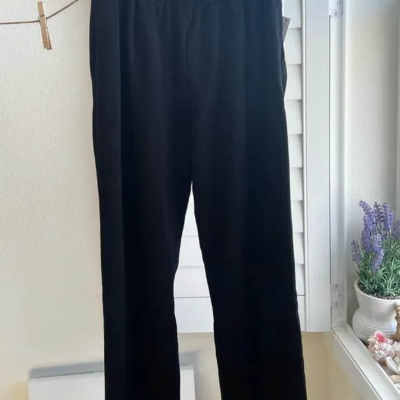 Good American. Size 3 retails for $85.