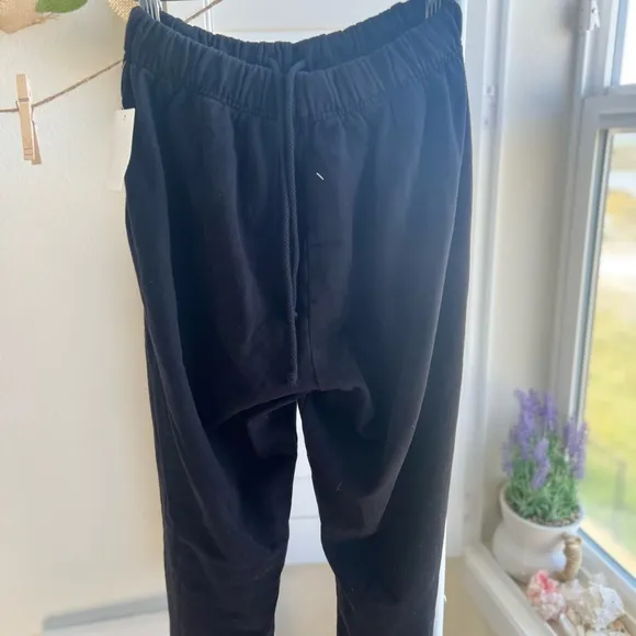 Good American. Size 3 retails for $85.