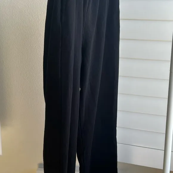 Good American. Size 3 retails for $85.