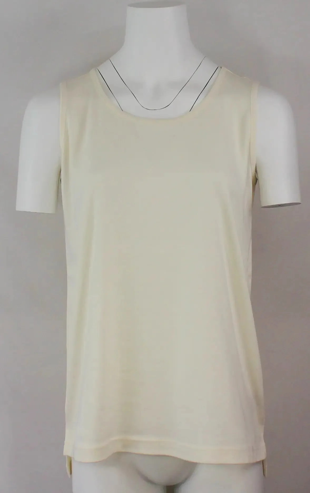 Keren Hart Solid Tank – Classic Scoop Neck Wardrobe Essential