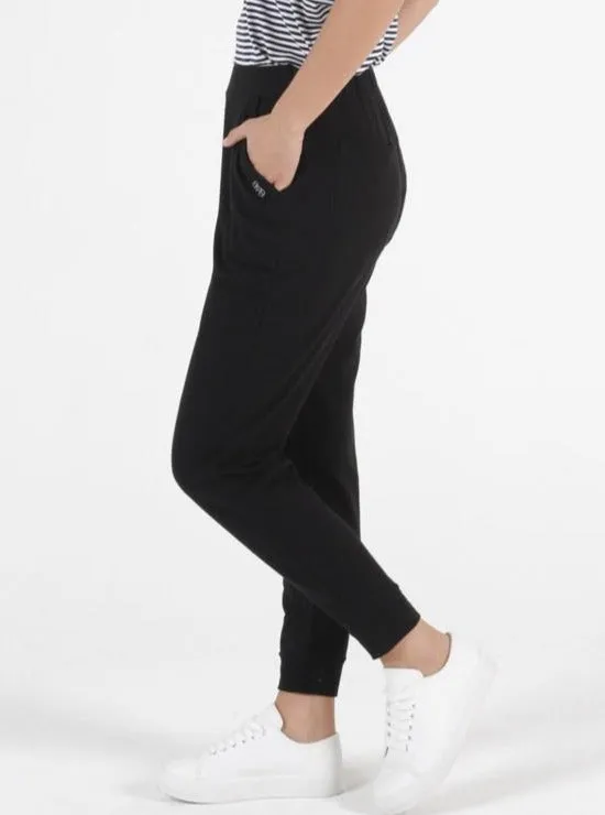 Lindsay Jogger