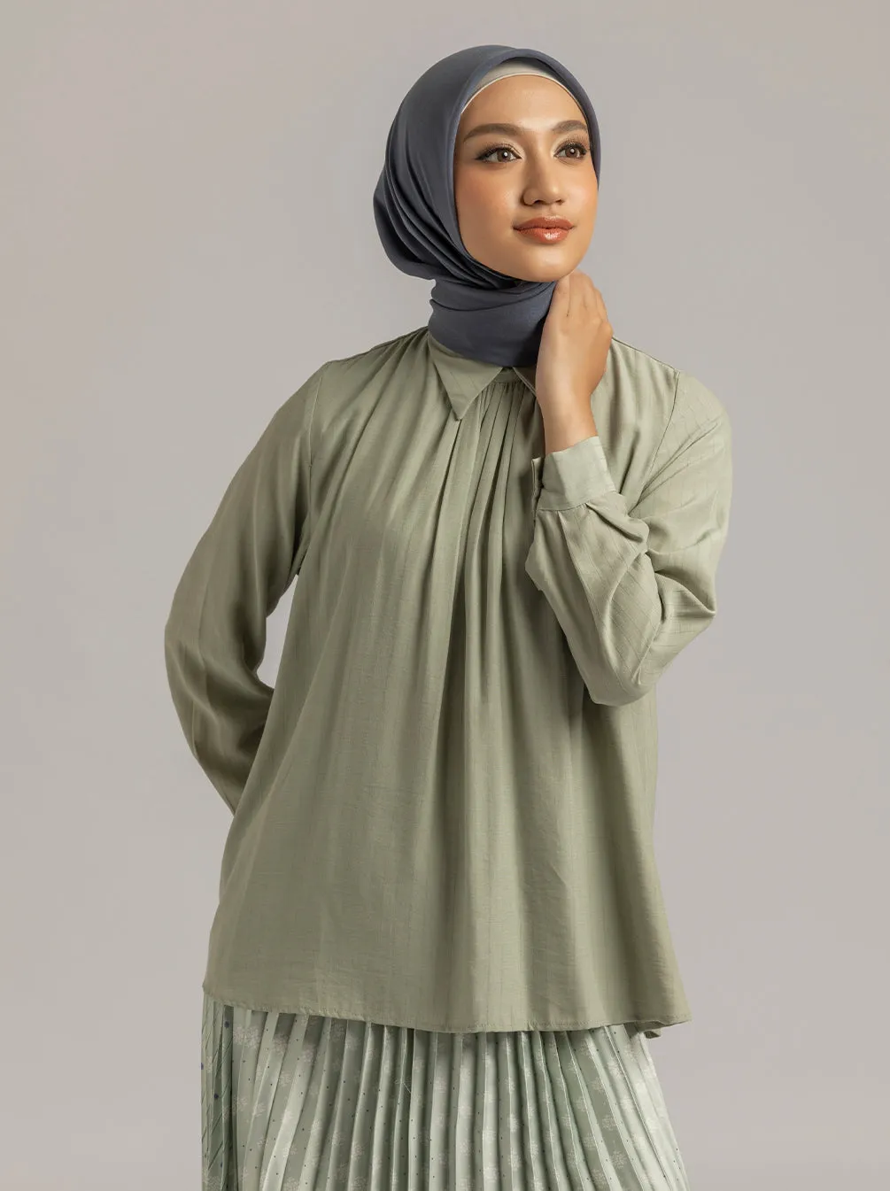 MIYA TOP PLAIN SAGE