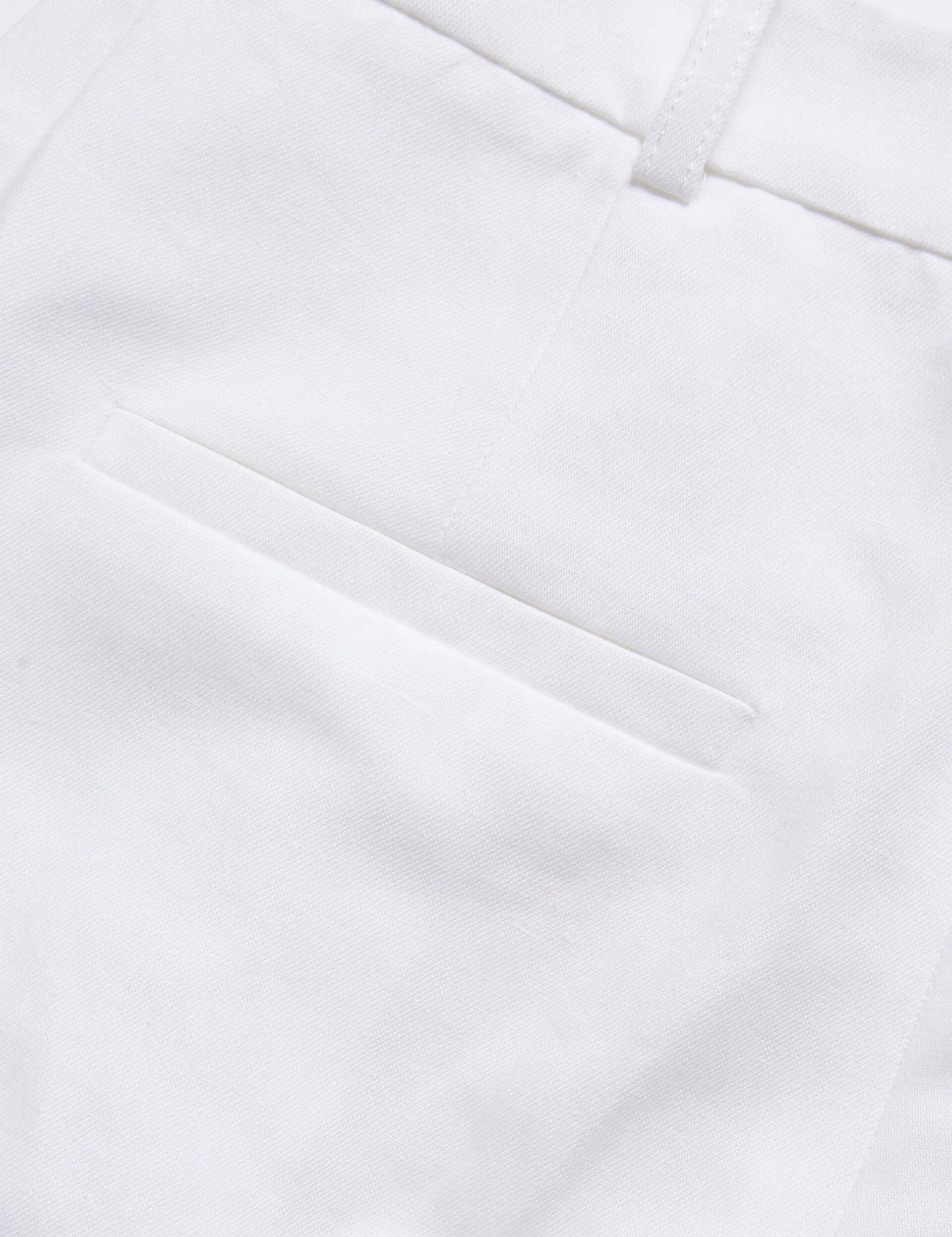 MUSUBT | WHITE