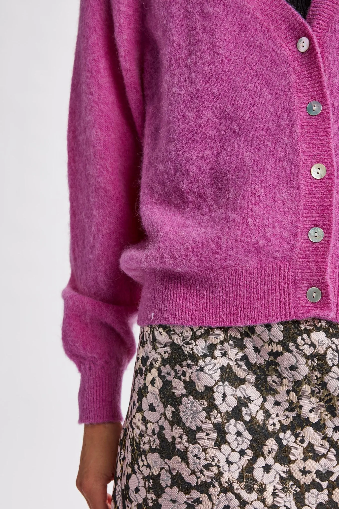 NURIETTE V-NECK CARDIGAN - Vibrant Orchid