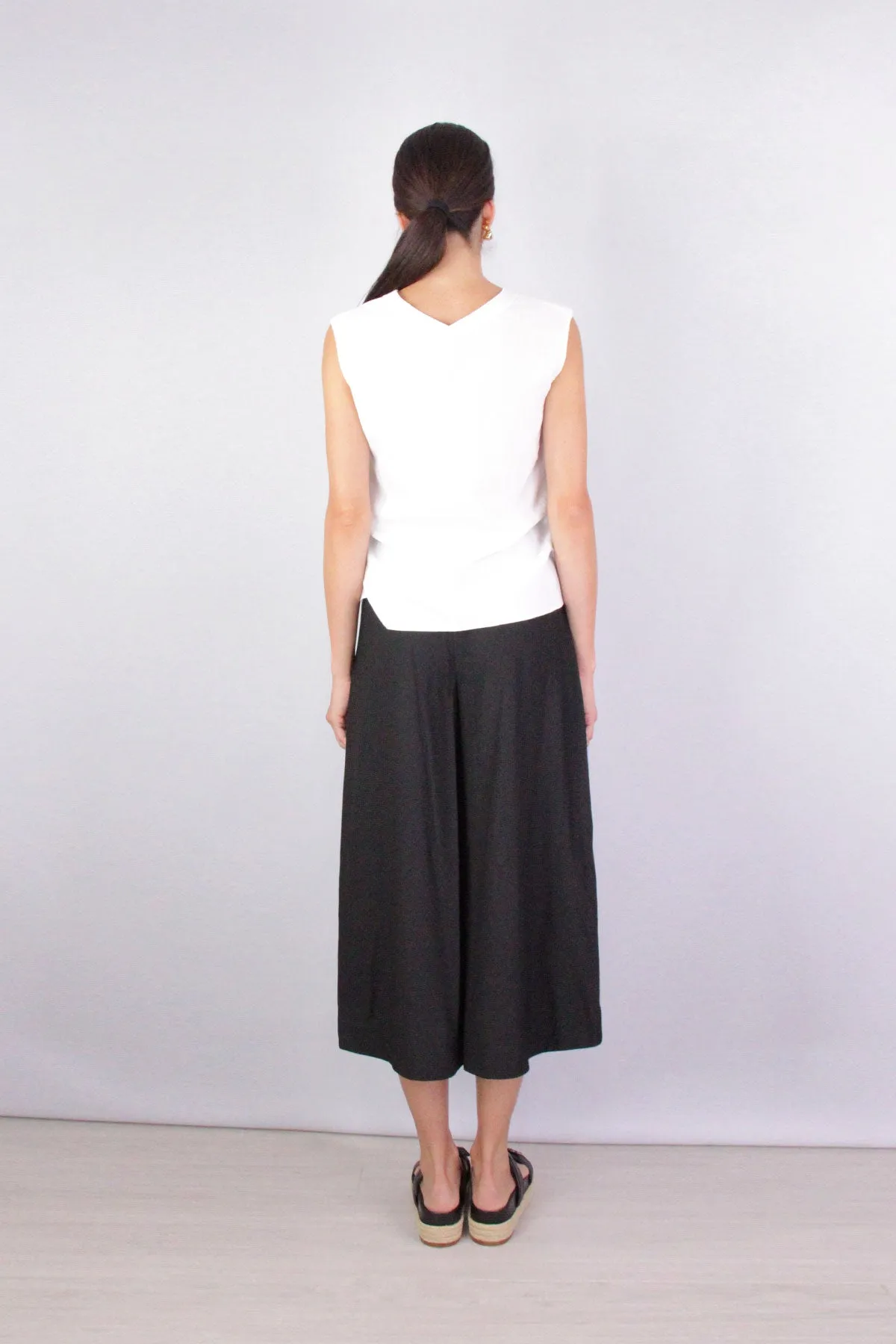 Rib Trim Double V Neck Shell in Optic White