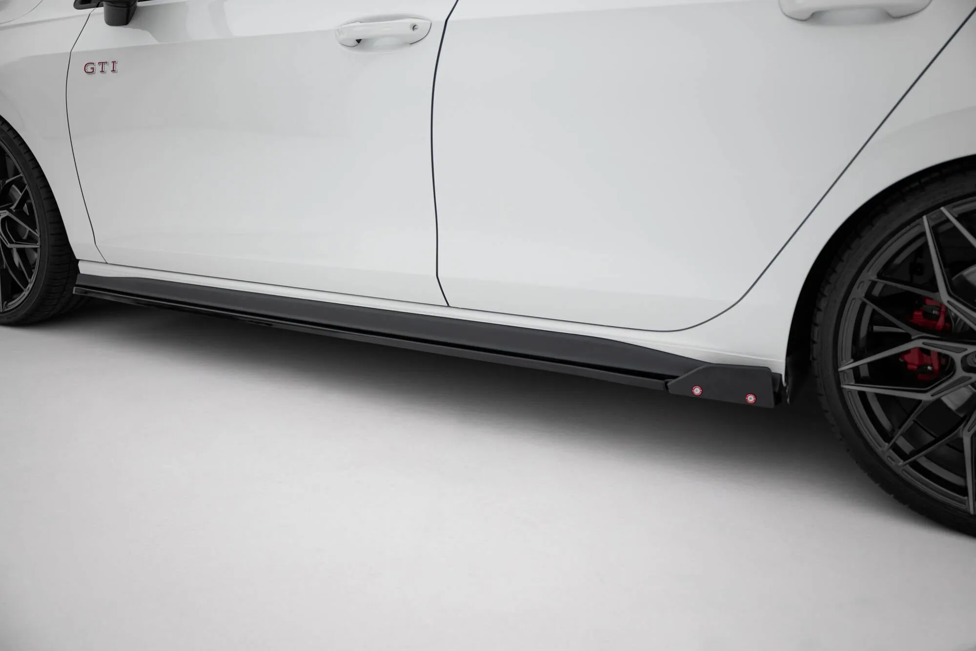 Side Skirts Diffusers V.2   Flaps Volkswagen Golf GTI / GTE / GTI Clubsport / GTD / R-Line Mk8