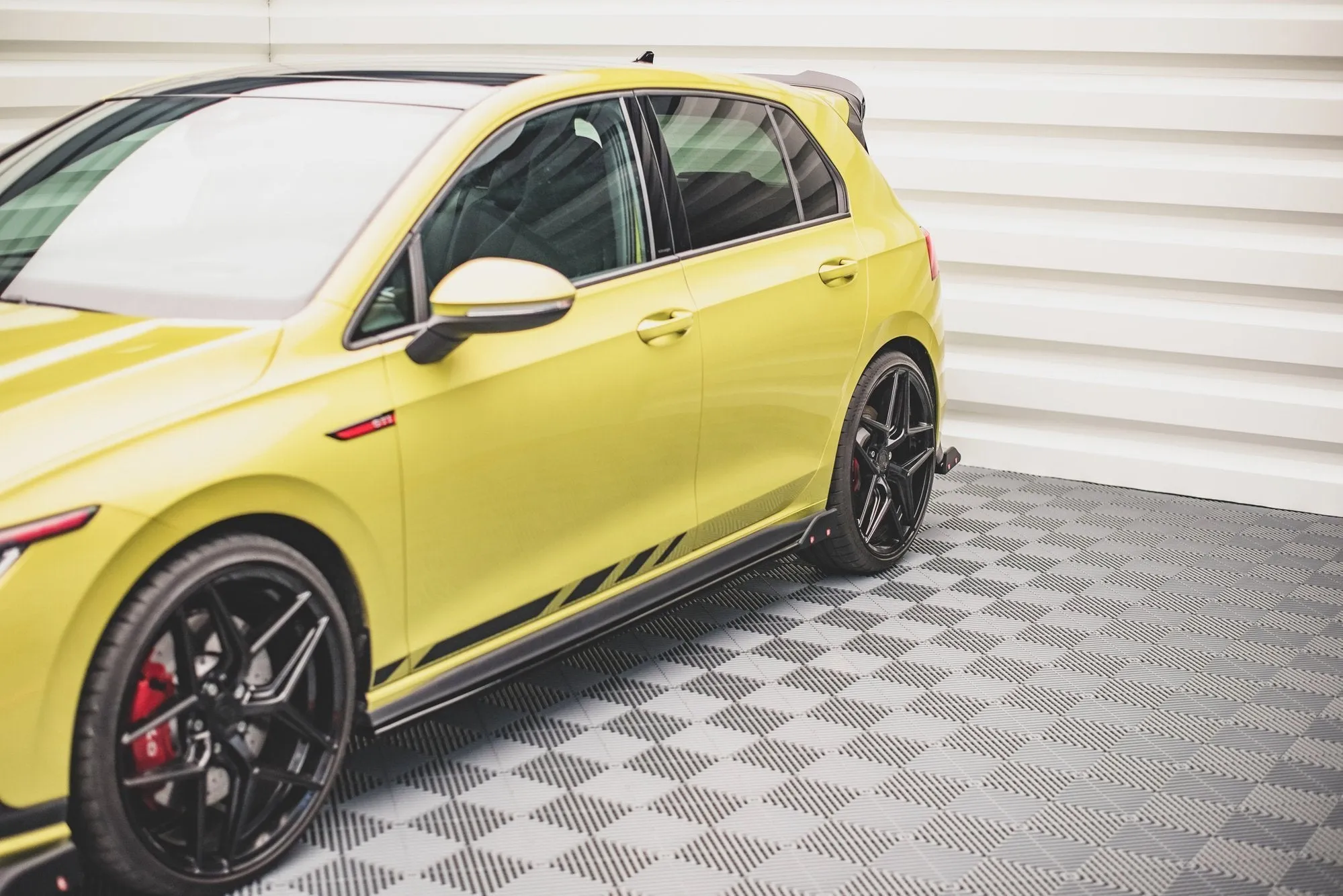 Side Skirts Diffusers V.2   Flaps Volkswagen Golf GTI / GTE / GTI Clubsport / GTD / R-Line Mk8