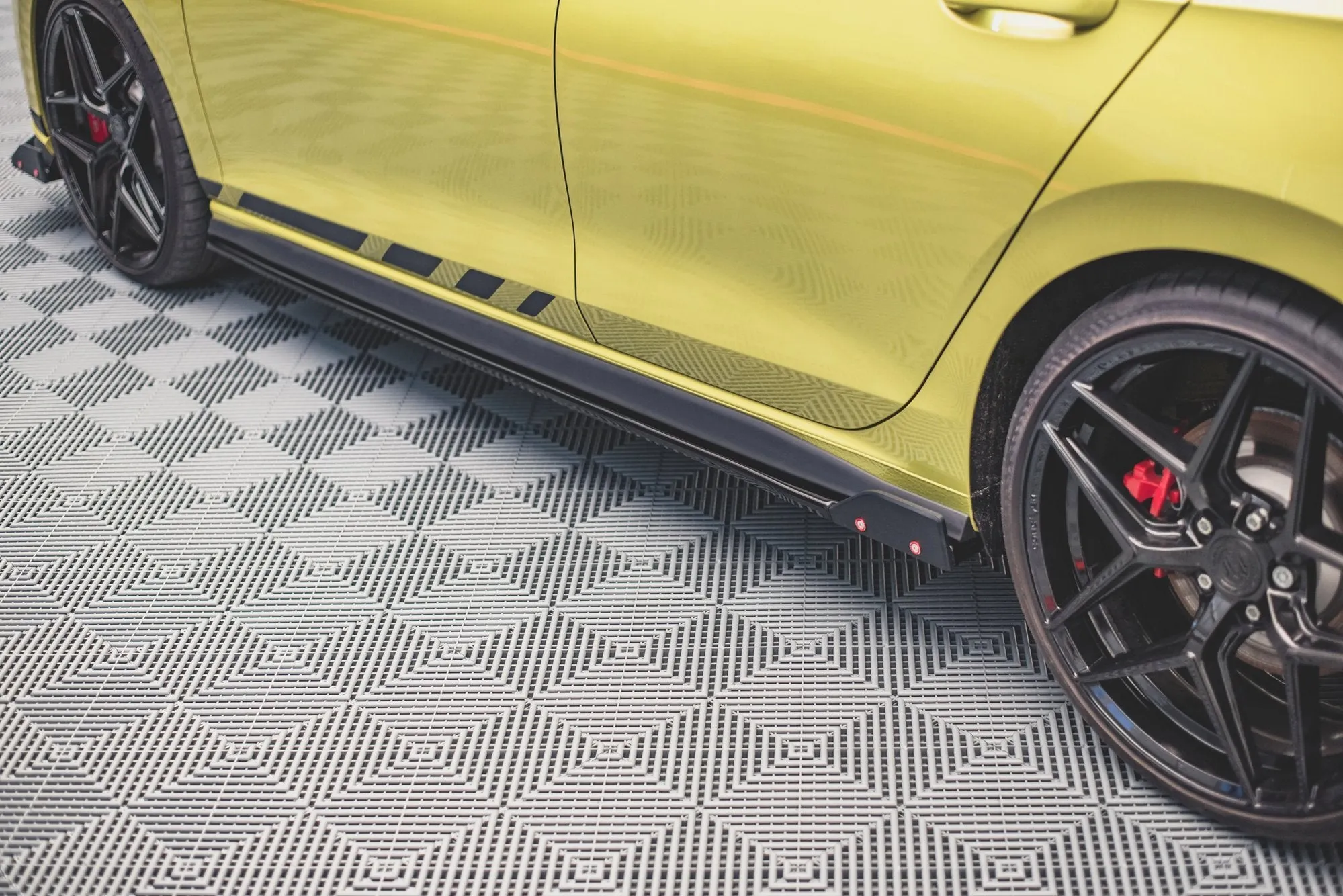 Side Skirts Diffusers V.2   Flaps Volkswagen Golf GTI / GTE / GTI Clubsport / GTD / R-Line Mk8