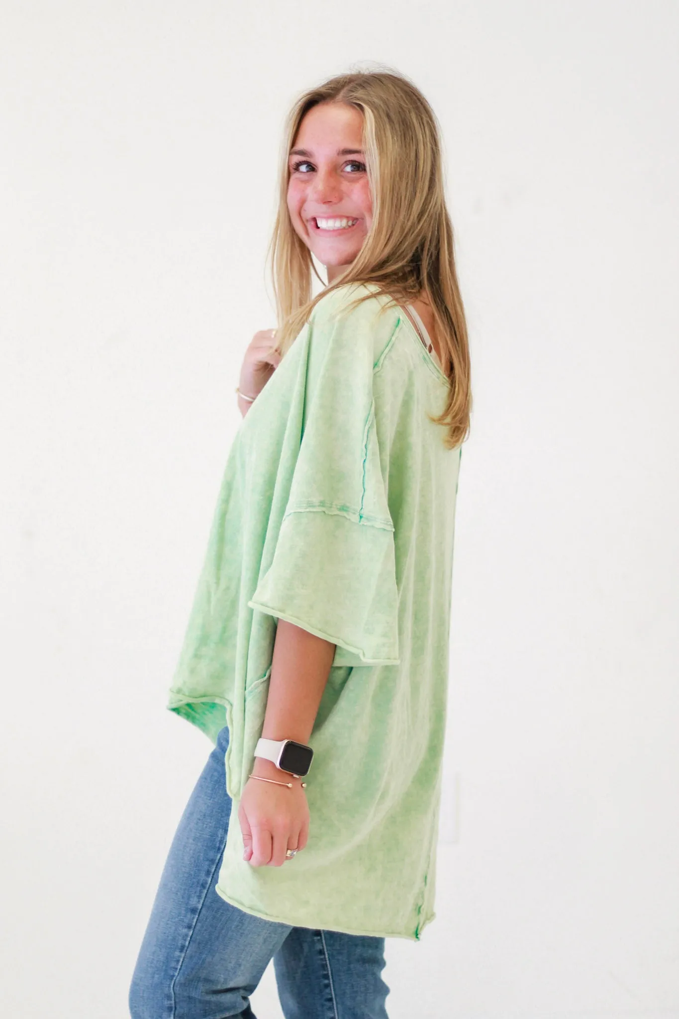 Summer Sunset Vibe Mineral Wash V-Neck Tee in Mint by Oli & Hali