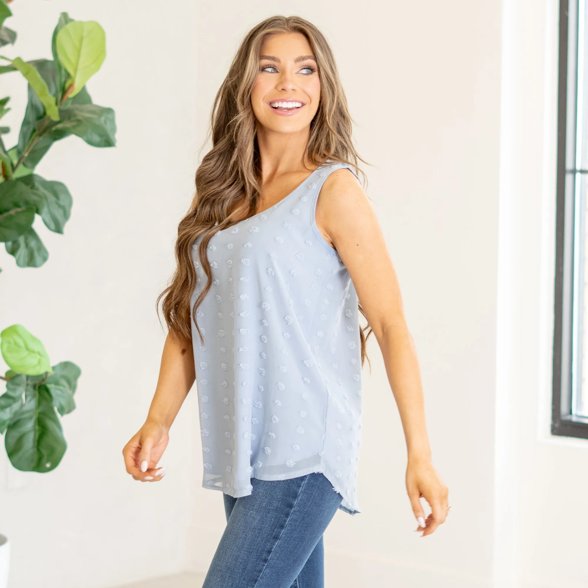 Swiss dot sleeveless round neck & round hem top