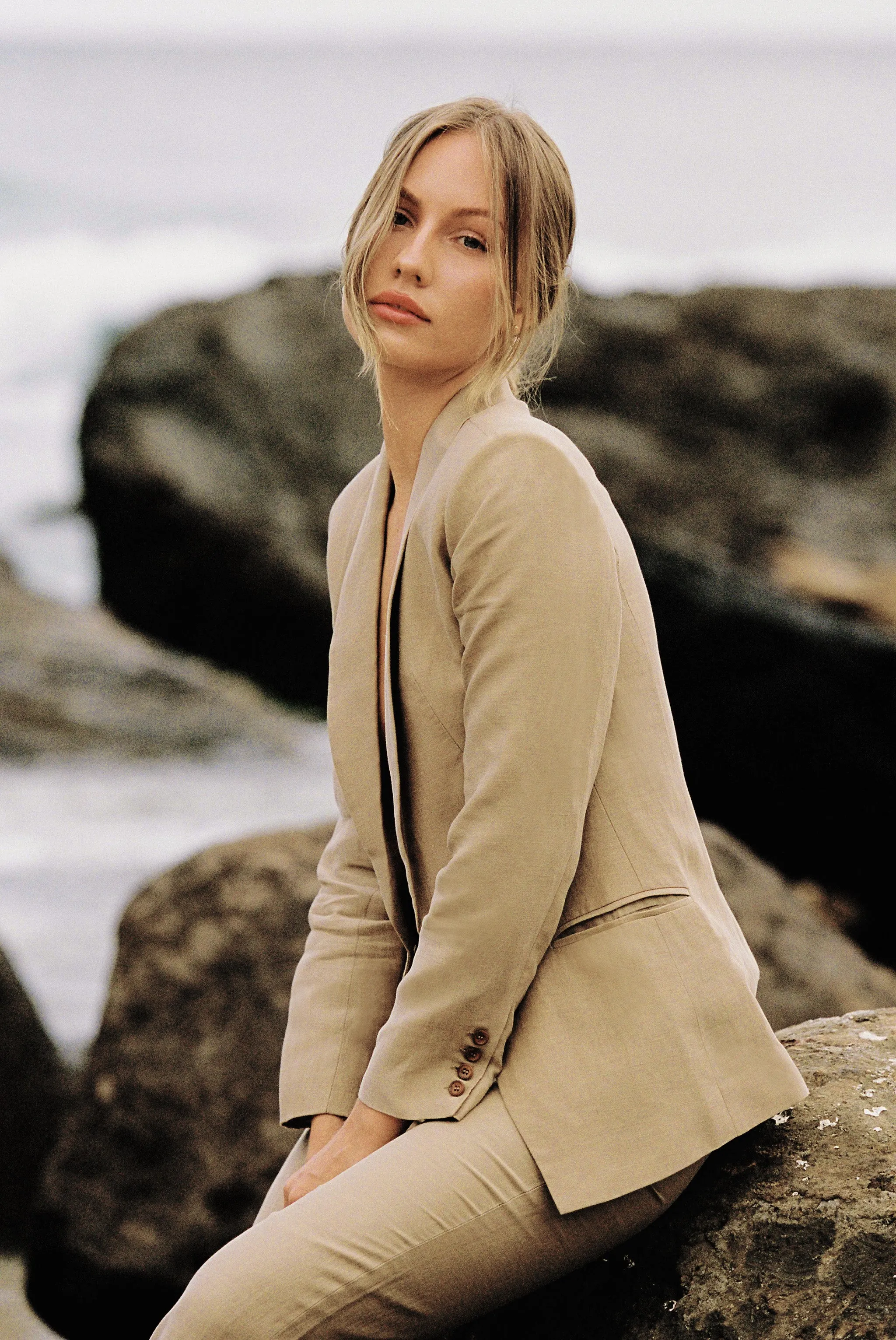 Tailored Linen Blazer in Almond