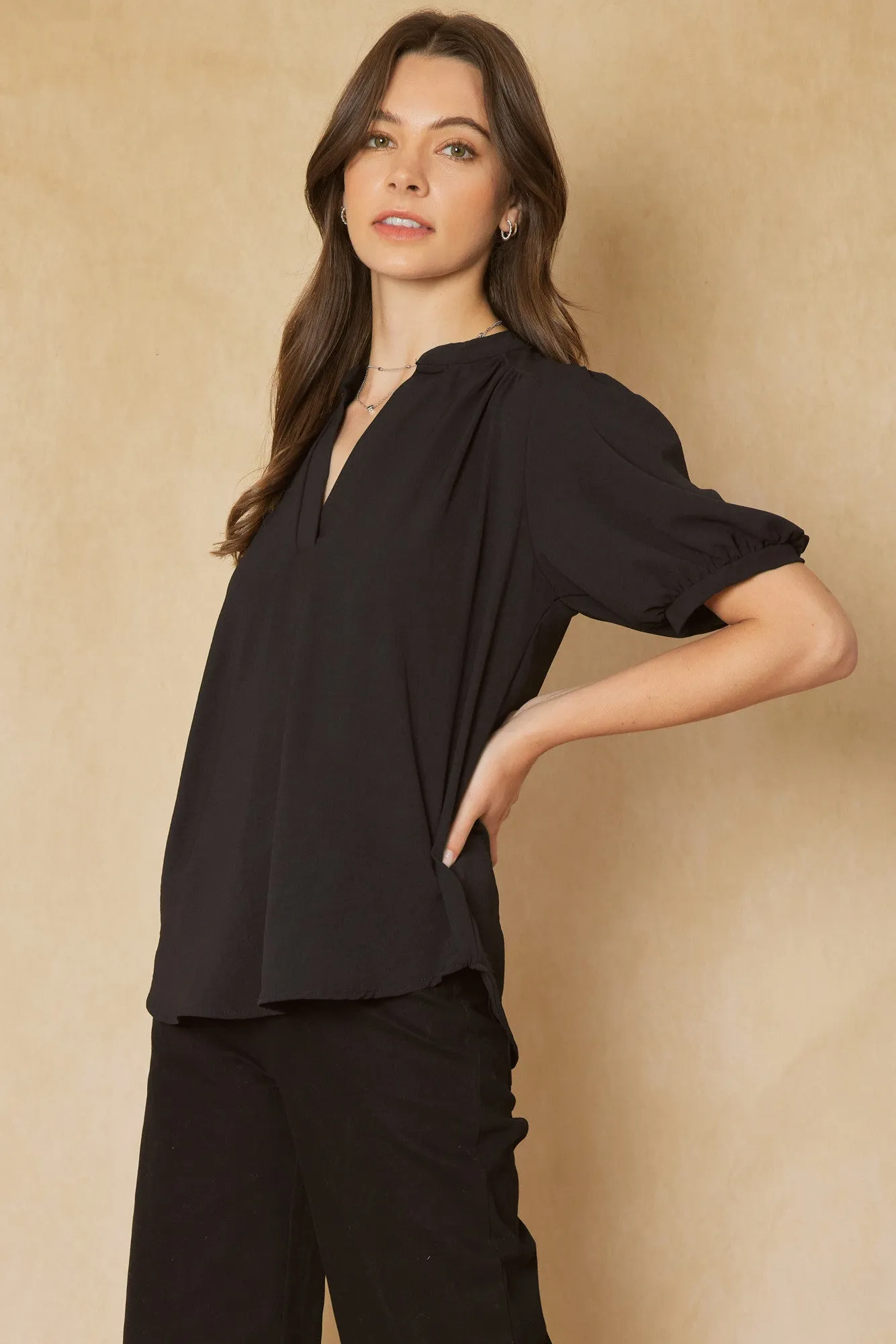 V-neck 1/2 sleeve top