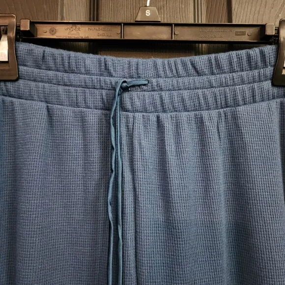 Victoria's Secret Glow Waffle Henley Jogger Set in Blue