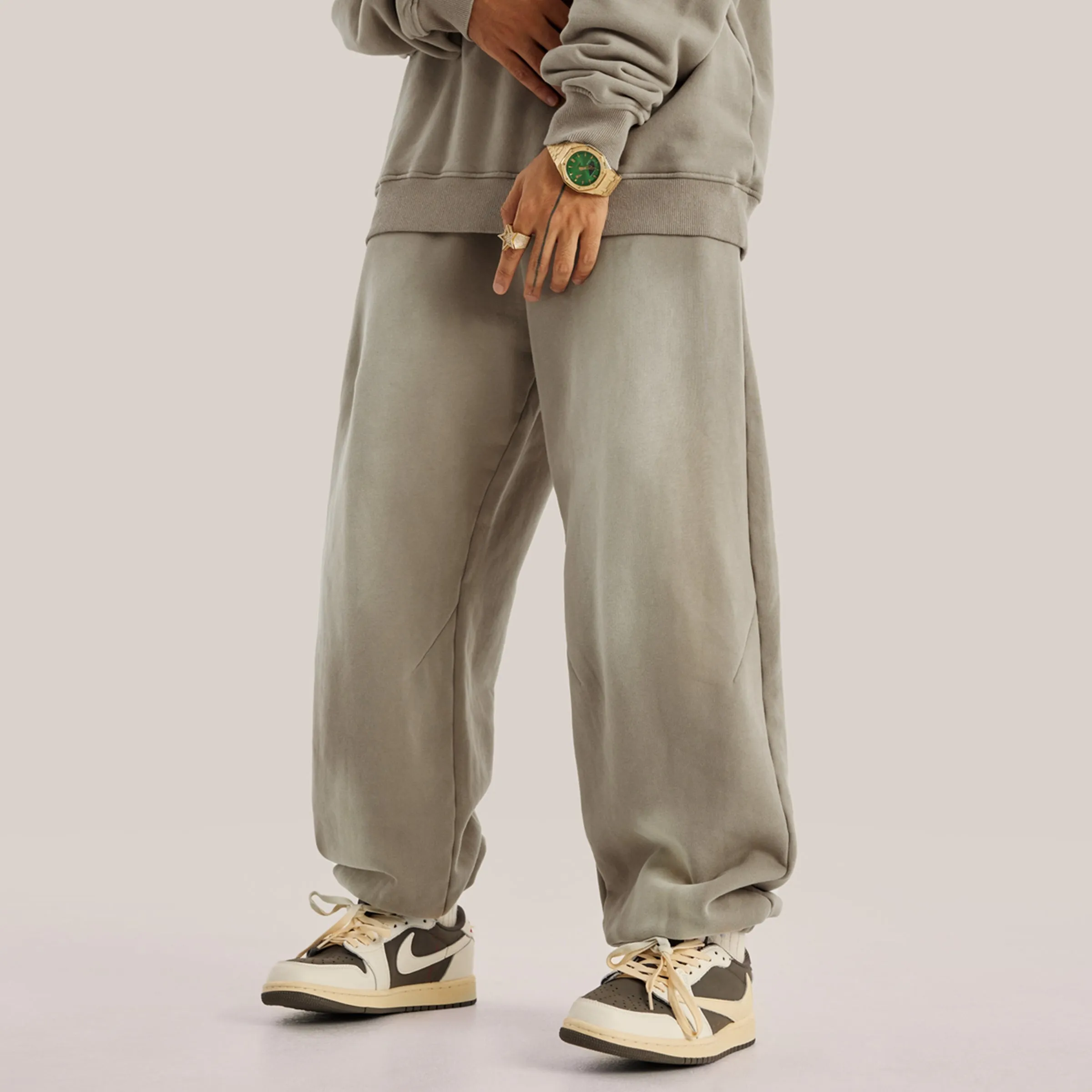 Washed Beige Sweatpants x Oversized Baggy Pants