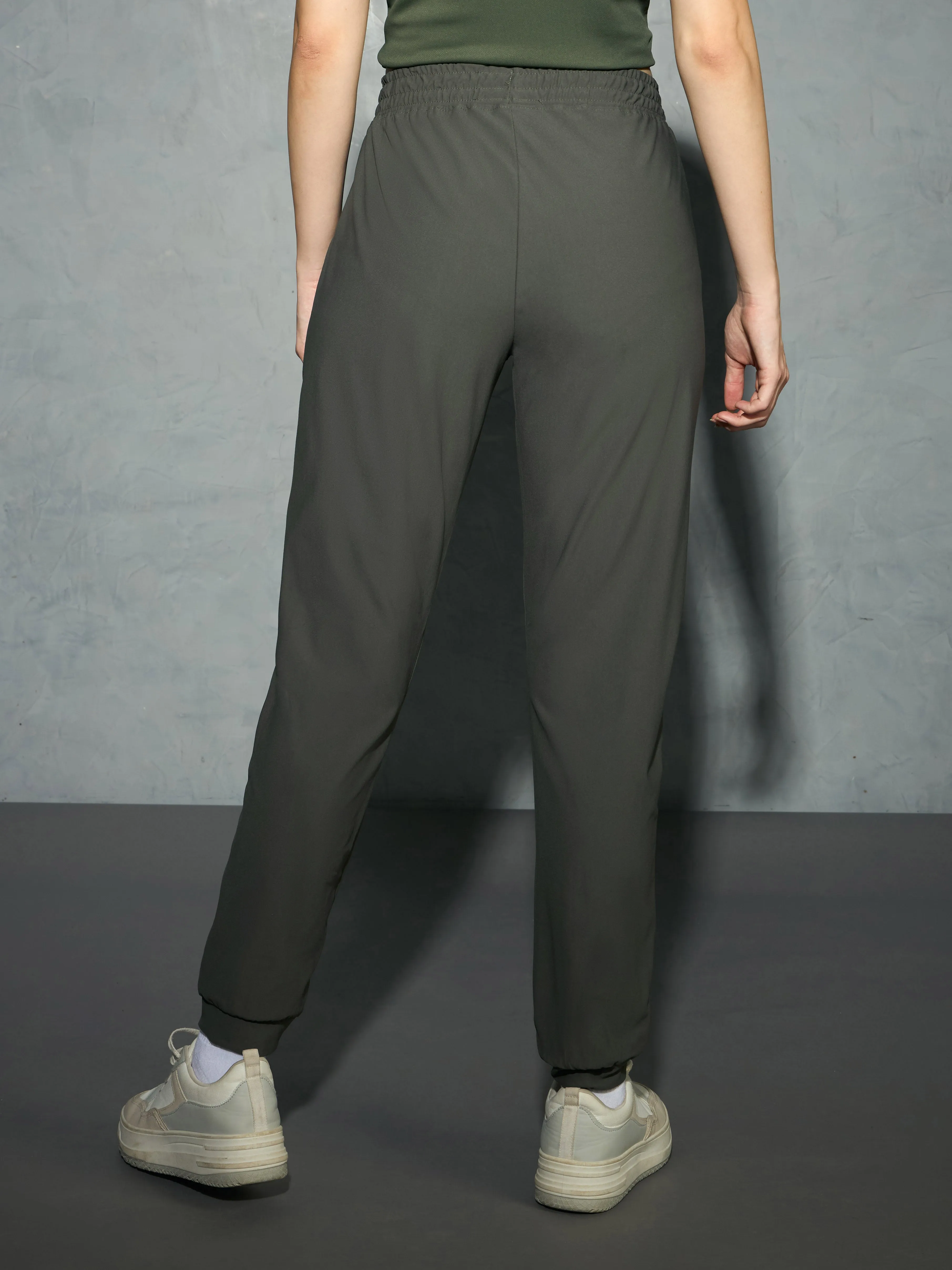 Women Solid Slim Fit Joggers with DURACOOL 