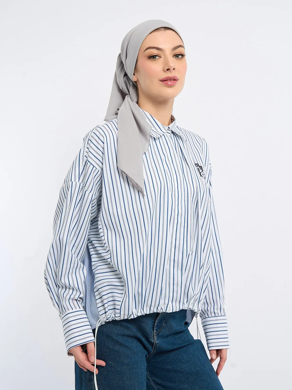 YUA GATHERED TOP WHITE BLUE