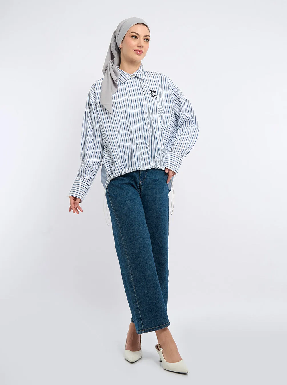 YUA GATHERED TOP WHITE BLUE